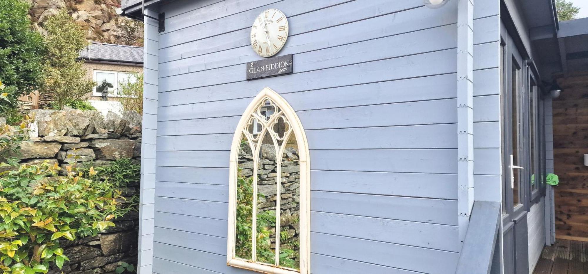 Cheerful 2 Bed Home With Mountain Views Blaenau Ffestiniog Extérieur photo