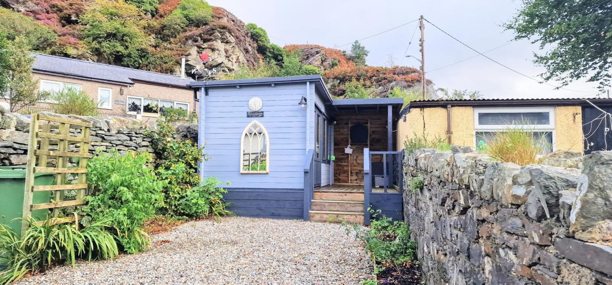 Cheerful 2 Bed Home With Mountain Views Blaenau Ffestiniog Extérieur photo