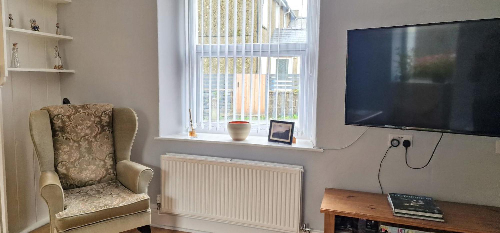 Cheerful 2 Bed Home With Mountain Views Blaenau Ffestiniog Extérieur photo
