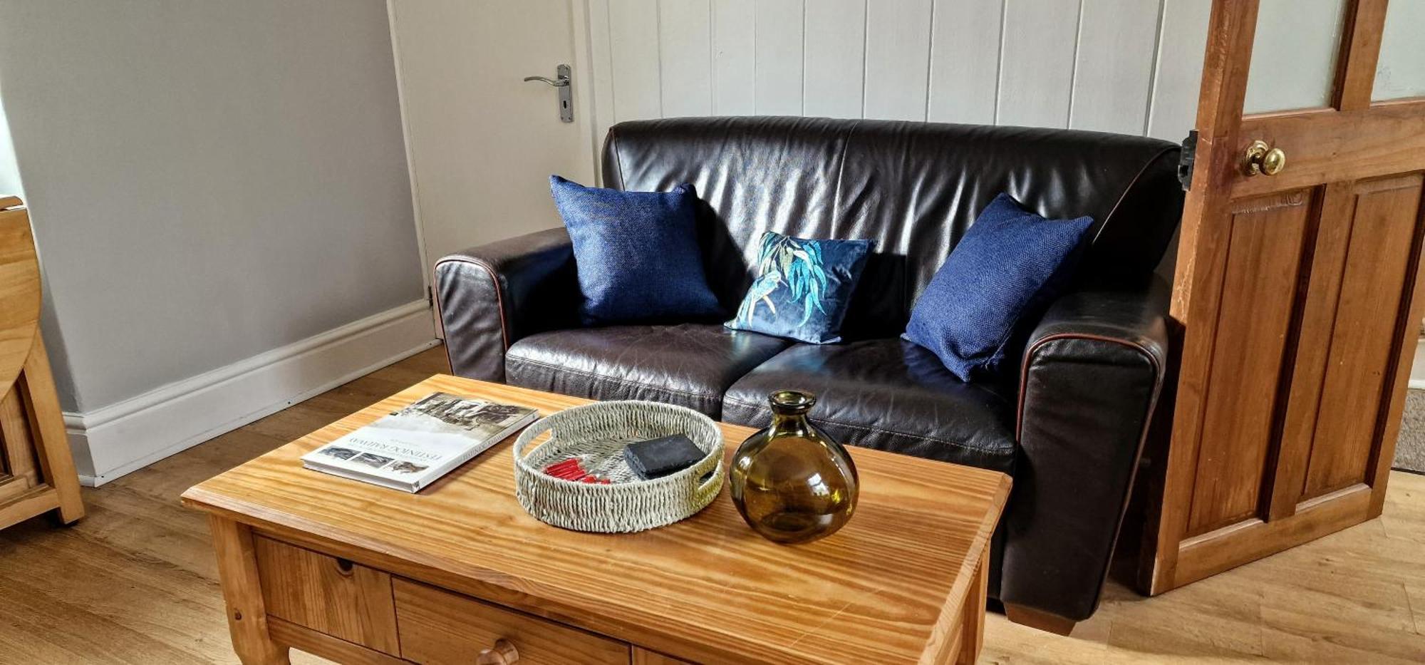 Cheerful 2 Bed Home With Mountain Views Blaenau Ffestiniog Extérieur photo
